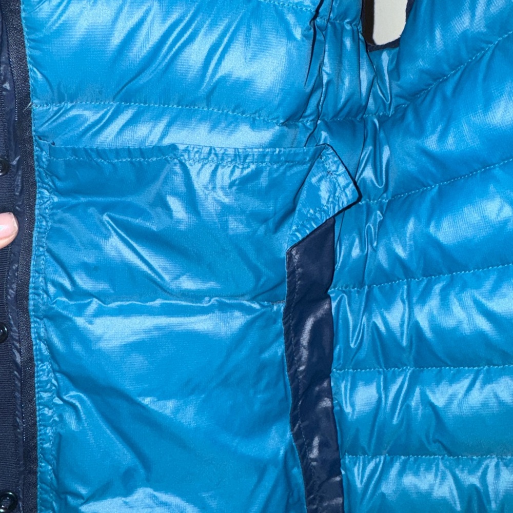 GAP Blue Quilted Puffer Vest - Picture 7 of 8